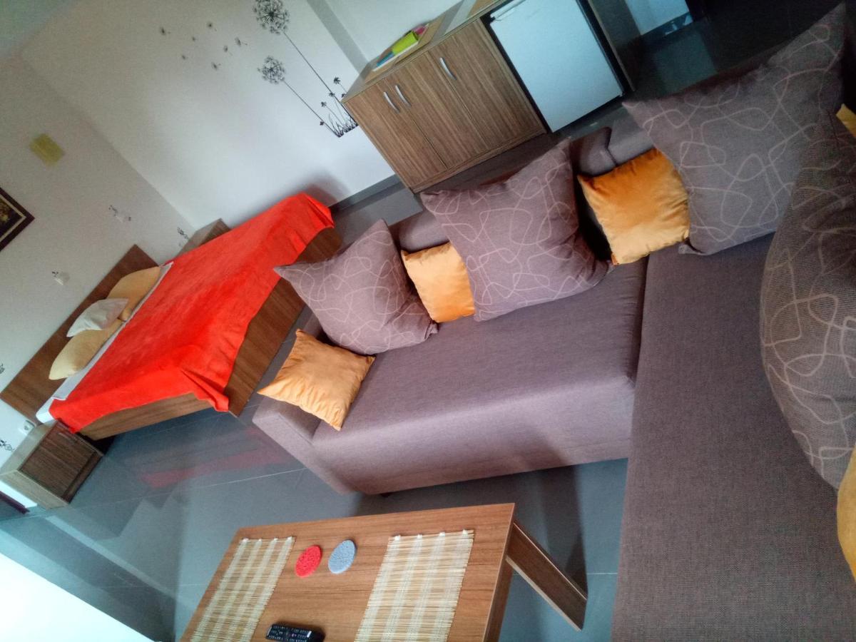 Hotel Yard House Trpejca Ohrid Esterno foto